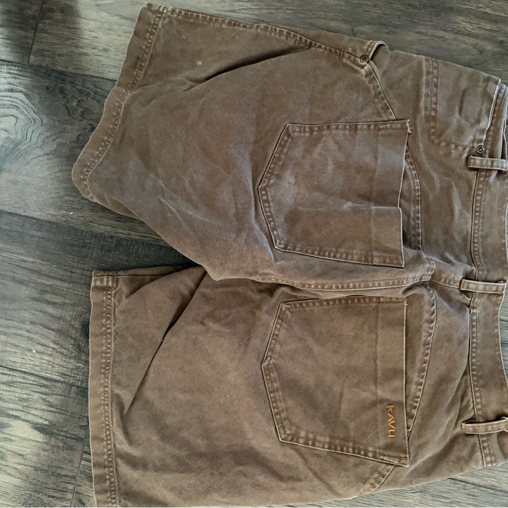 KAVU Men's Tan Cargo Shorts